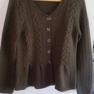Cozy long sleeved cardigan! Greenish brown